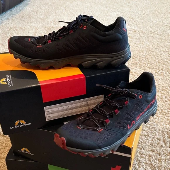 La Sportiva HELIOS III mountain running shoes